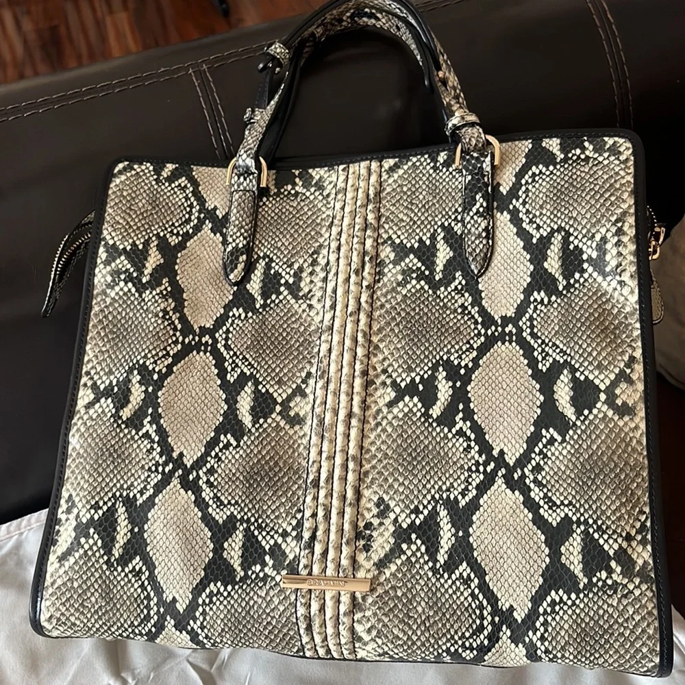 🖤BRAHMIN TIA CAVIAR FELIX🖤 - Picture 6 of 9